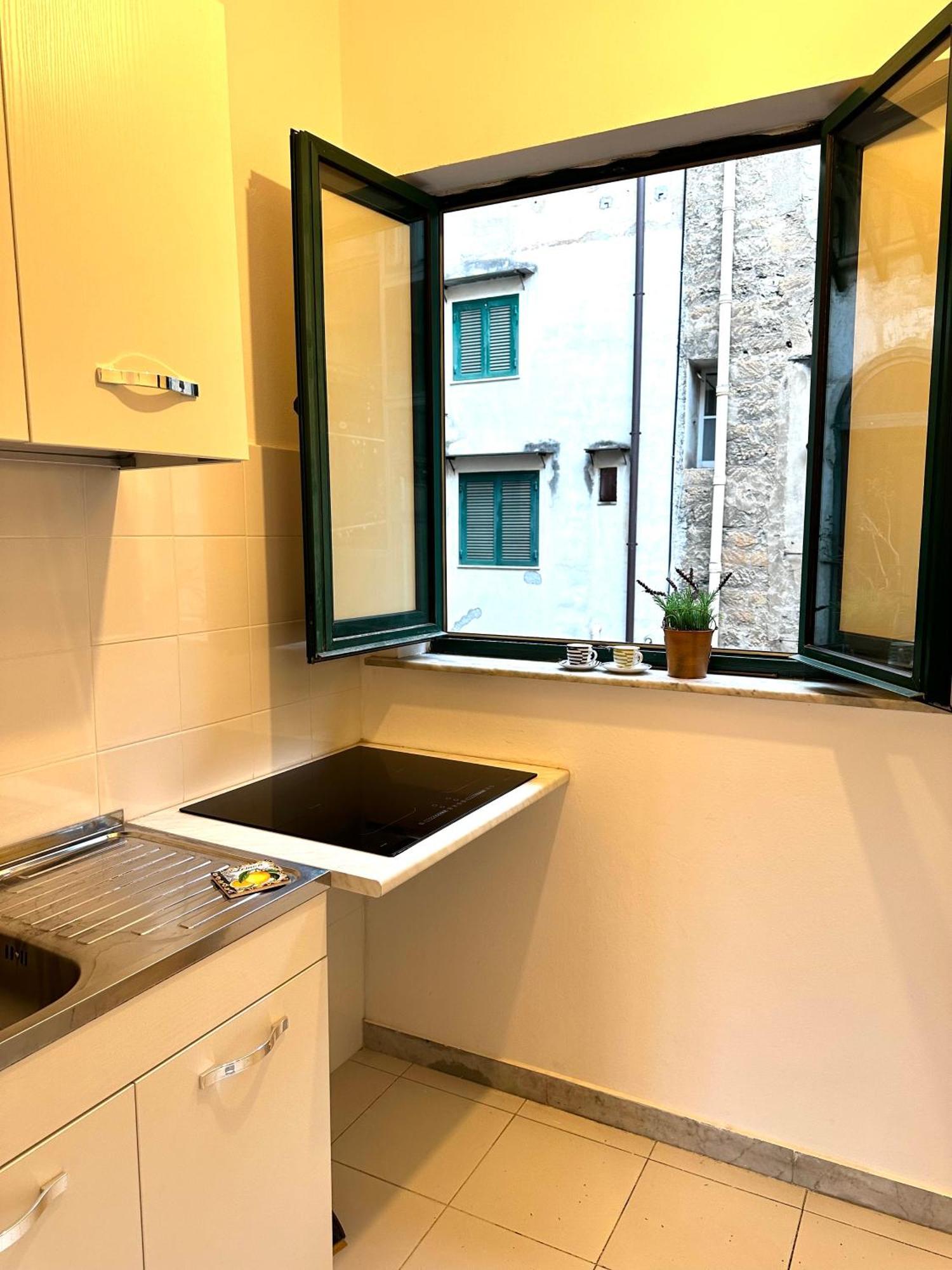 A Un Passo Dal Massimo 2 Apartment Palermo Bagian luar foto